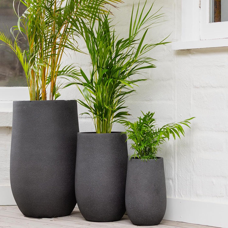 Vellum Tall U Pot Black